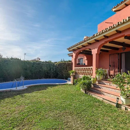 Classic 5 Bdrm Andalucian W Pool & Sea View Apartment *