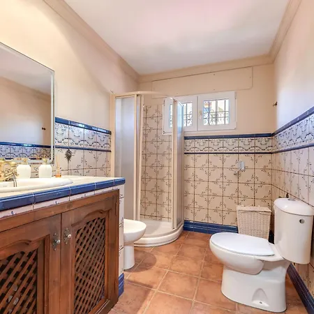 Apartment Classic 5 Bdrm Andalucian W Pool & Sea View